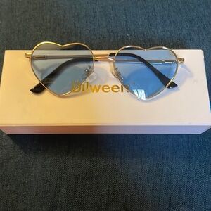 Heart shaped nwt sunglasses